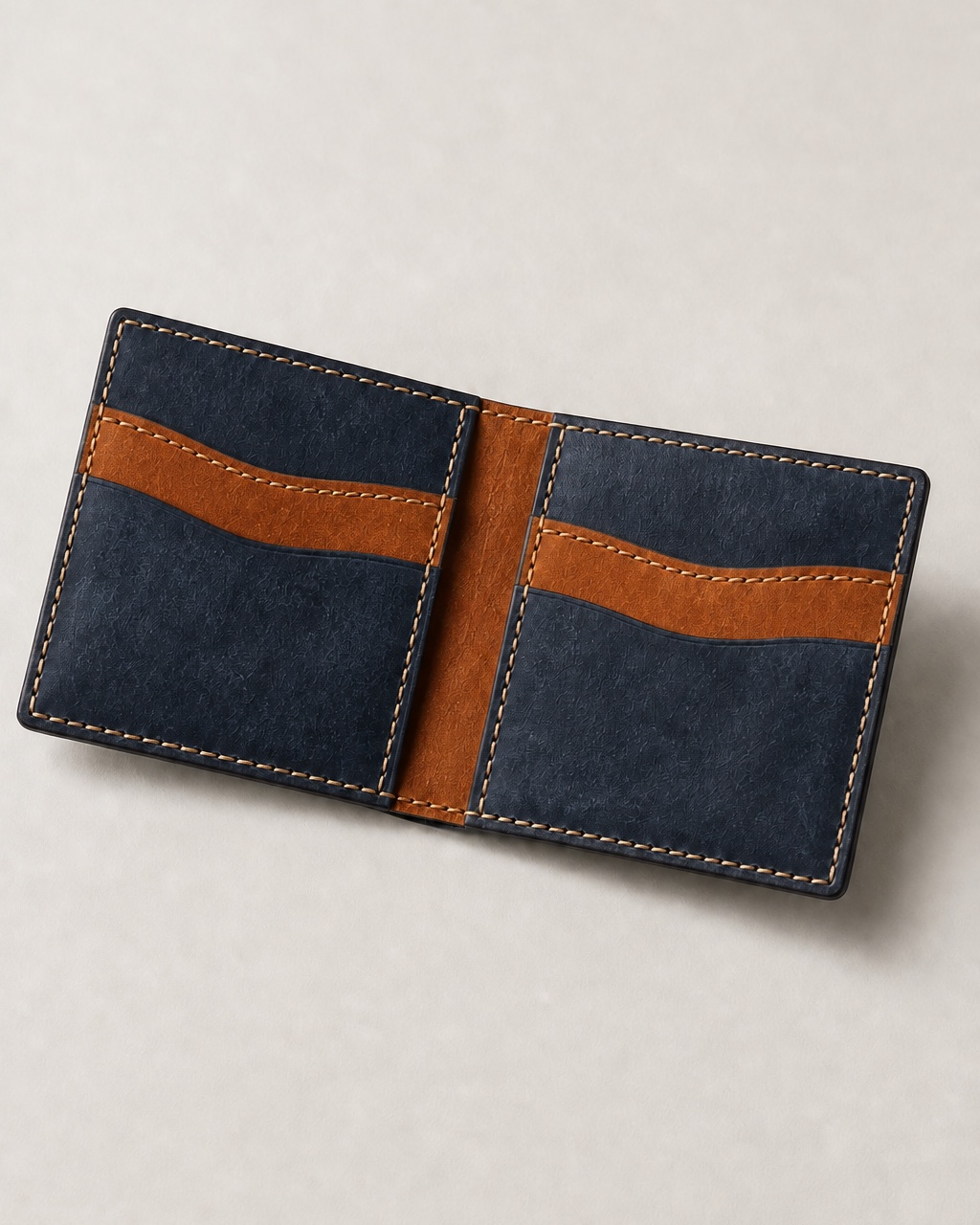 Bifold wallet in navy & cognac leather